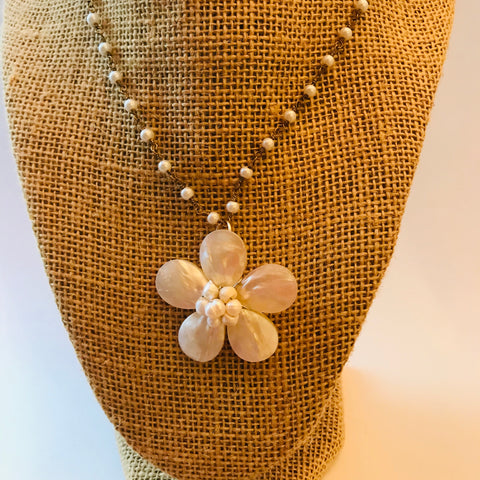 Mother Pearl Flower Necklace